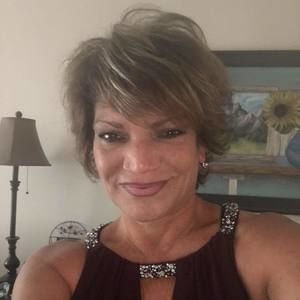 Meet your Posher, Valerie